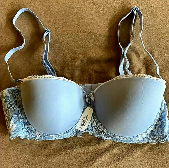 Women's Bra - Picture 1 of 2